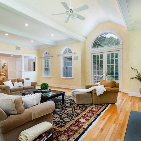 Serenity Manor In Scenic Weston Near Westport, Ct Экстерьер фото