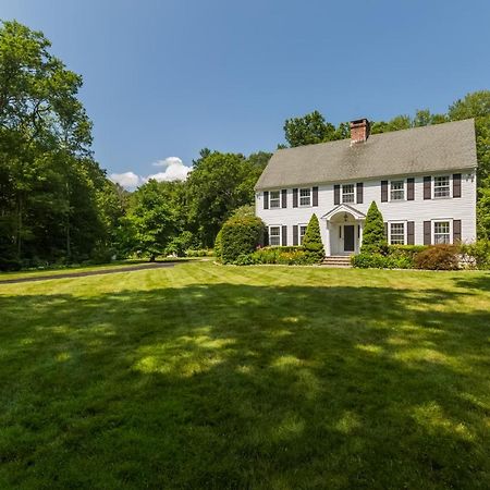 Serenity Manor In Scenic Weston Near Westport, Ct Экстерьер фото