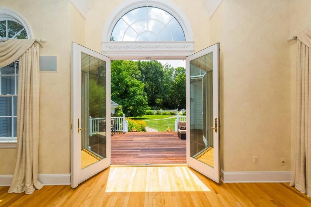 Serenity Manor In Scenic Weston Near Westport, Ct Экстерьер фото